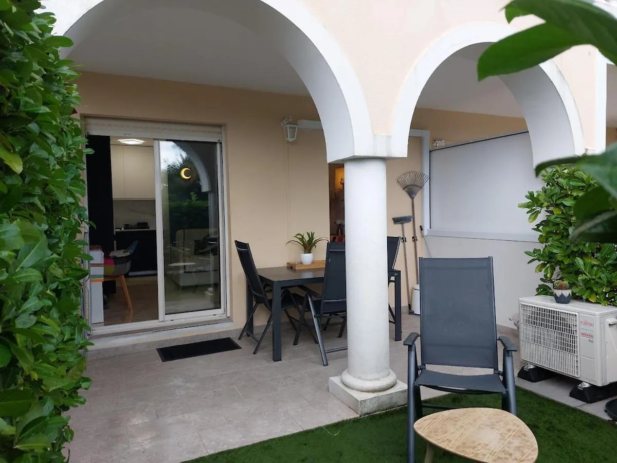 Apartment Bagatelle Studio 3Etoiles Rez De Jardin Axelle Locappart Mandelieu-la-Napoule France